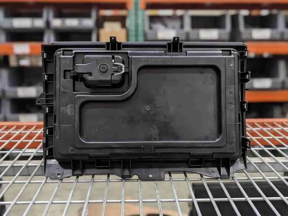 Range Rover Velar Glove Box for Sale - Image 3