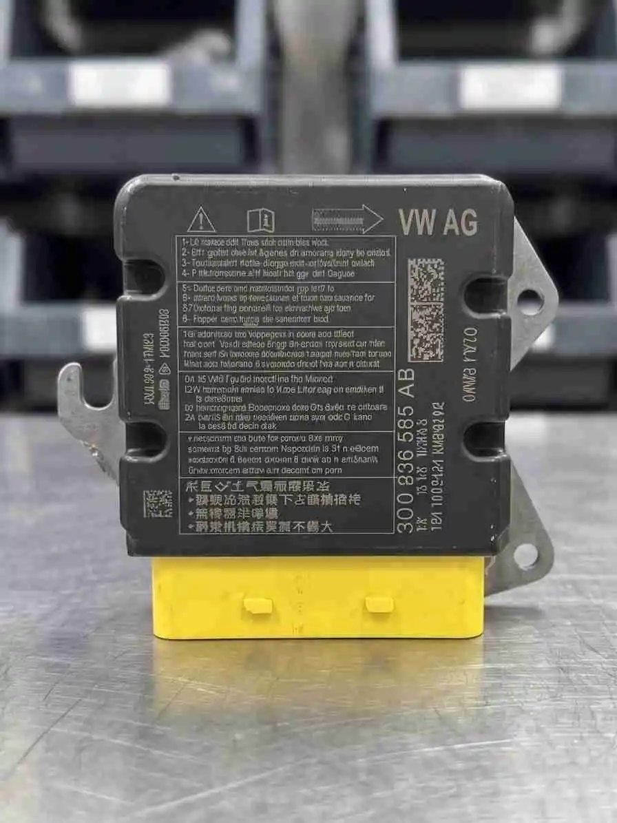 Audi Airbag CTRL Module for Sale - Image 1