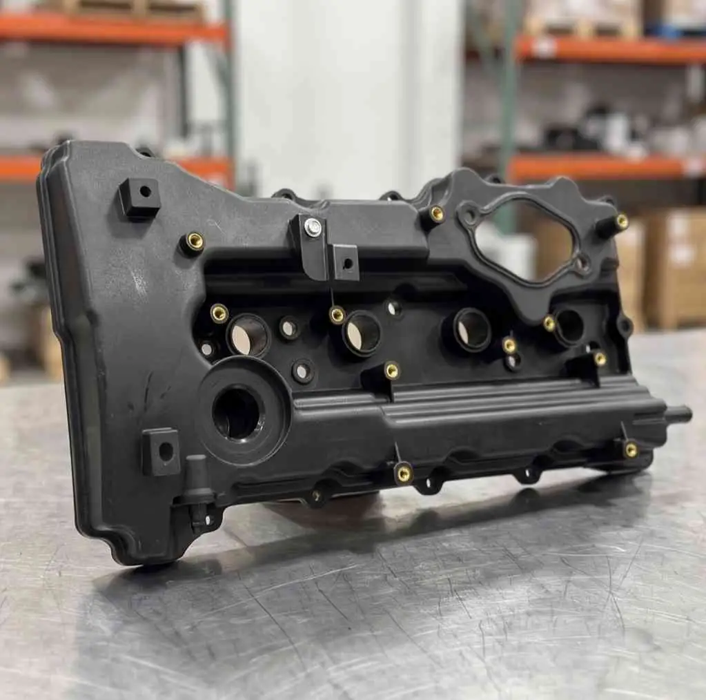 Hyundai Santa Fe Valve Cover for Sale | Used Cylinder Head Cam Cover for Hyundai Santa Fe - Image 1