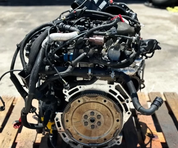 Land Rover Discovery Engine for Sale | Used 2.0L Ingenium Turbo-Diesel Inline-4 - Image 1